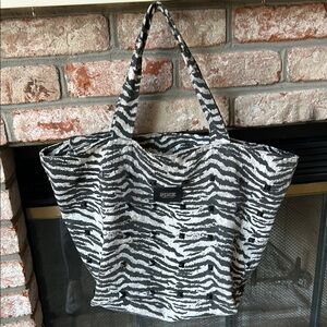 Pink Victoria Secret Zebra Print Studded‎ Tote/Overnight Bag Top Zipper Women’s